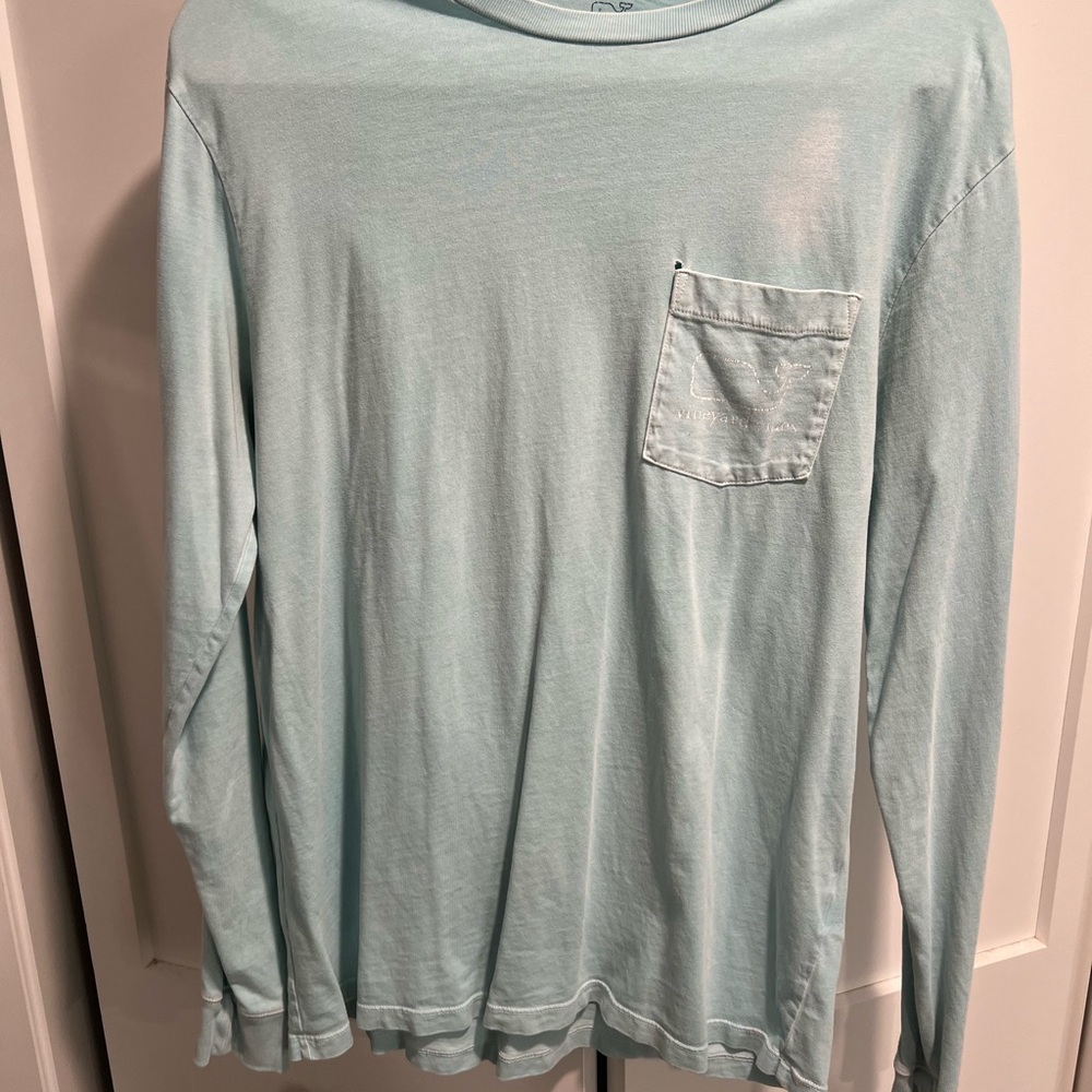 Medium light blue vineyard vines long sleeve.